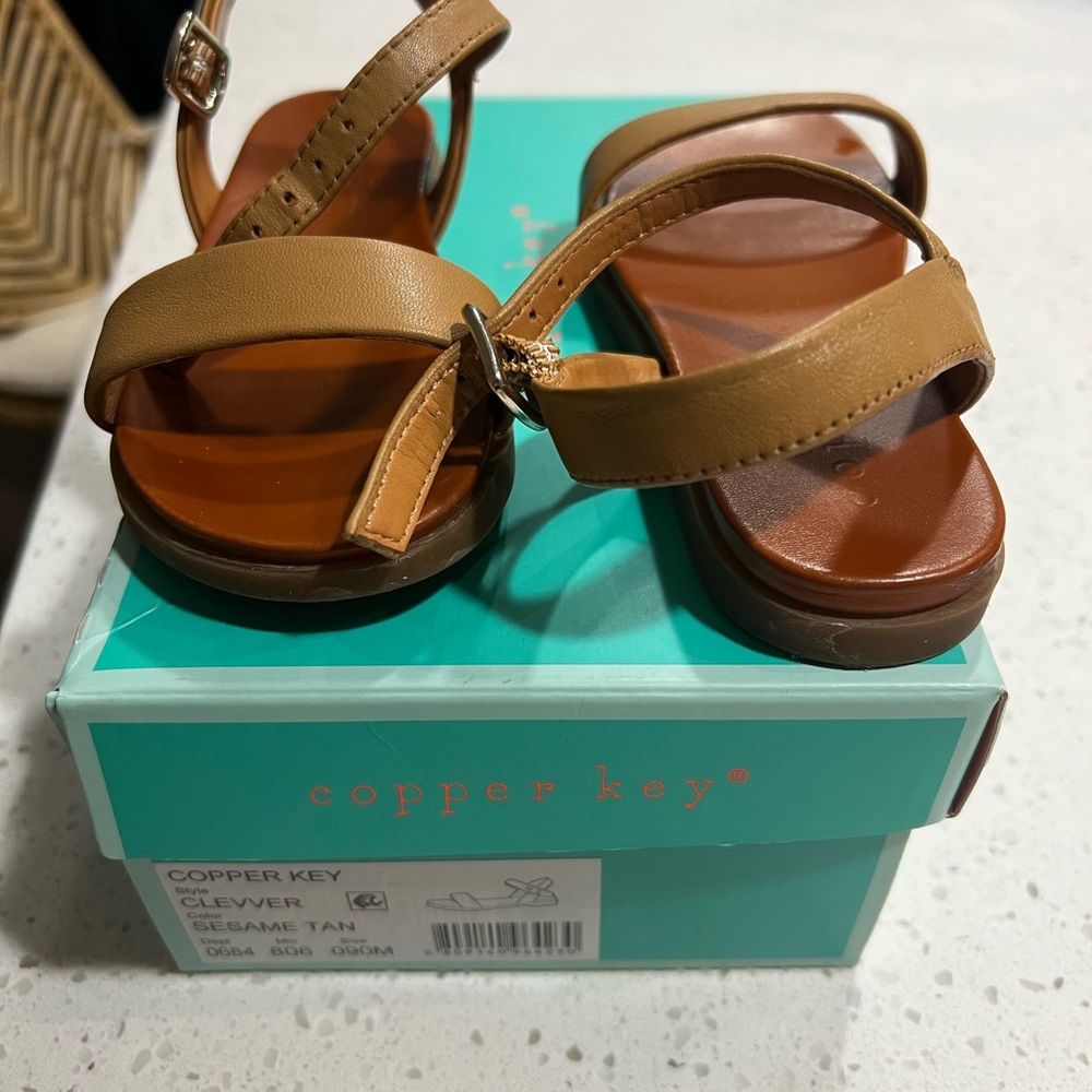 Size 9 Copper Key Girls Sandals
